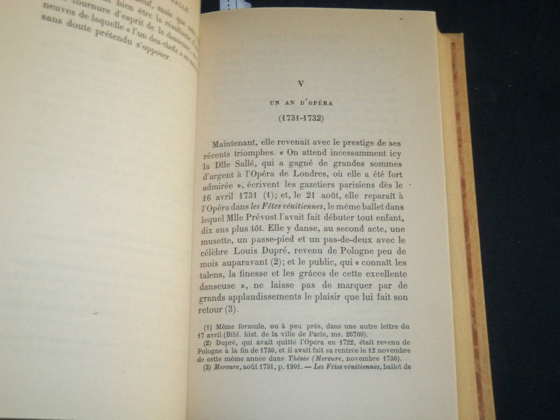 1909 M. LLE SALLE UNE DASEUSE DE L'OPERA BOOK BY EMILE DACIER - FRENCH - KD 5683