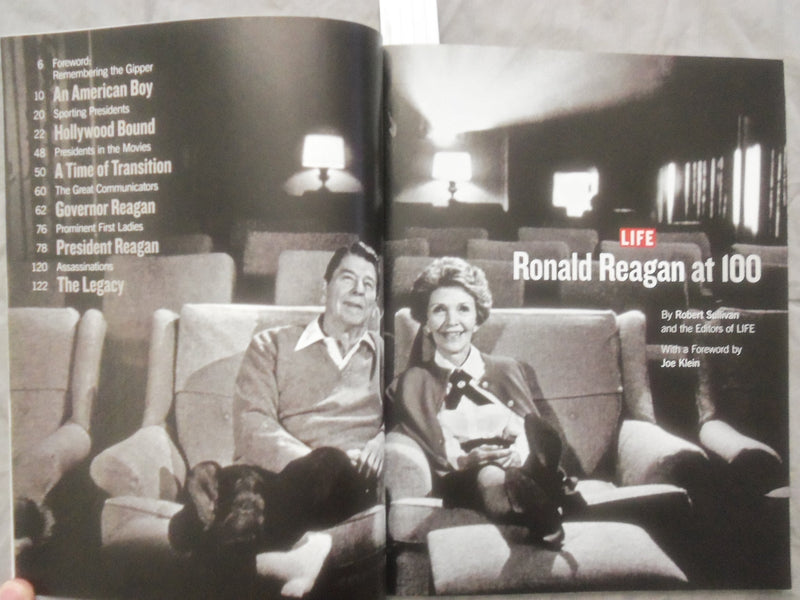 2011 LIFE ILLUSTRATED MAGAZINE - RONALD REAGAN AT 100 - K 259