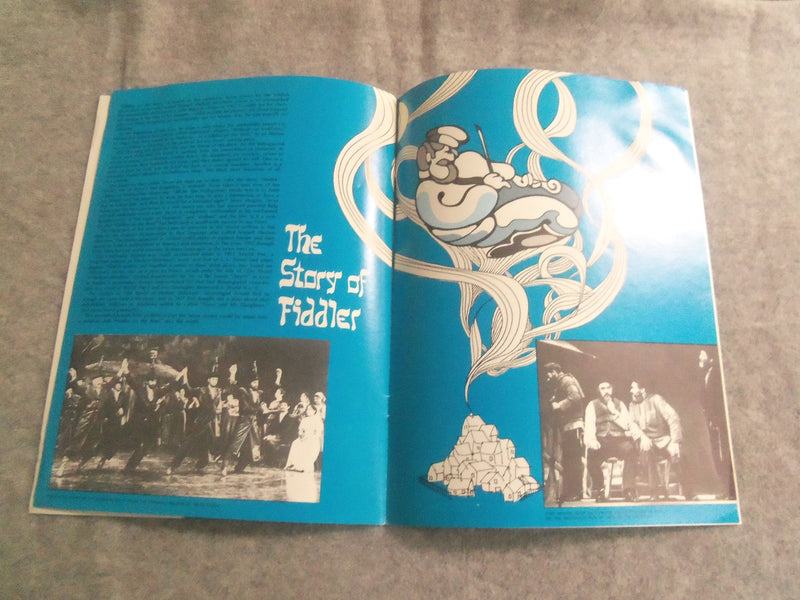 1971 FIDDLER ON THE ROOF BROADWAY PROGRAM - THEODORE BIKEL - J 7654