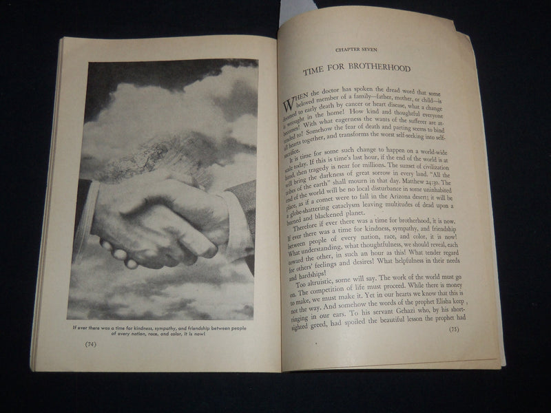 1948 TIME'S LAST HOUR SOFTCOVER BOOK BY ARTHUR MAXWELL - J 9295