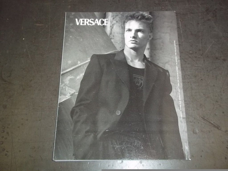 1999 OCTOBER ARENA MAGAZINE - CLAUDIA SCHIFFER - II 4591