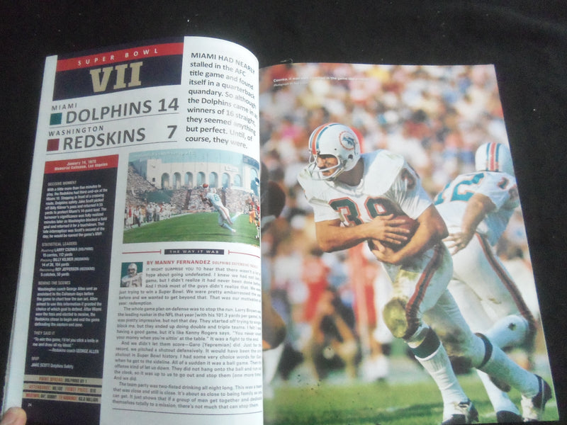 2016 SPORTS ILLUSTRATED MAGAZINE - 50 YEARS OF THE SUPER BOWL - B 4077P