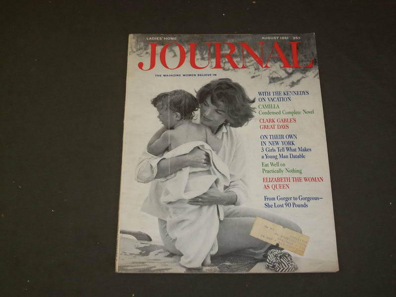 1961 AUGUST LADIES' HOME JOURNAL MAGAZINE- THE KENNEDYS ON VACATION - B 3964