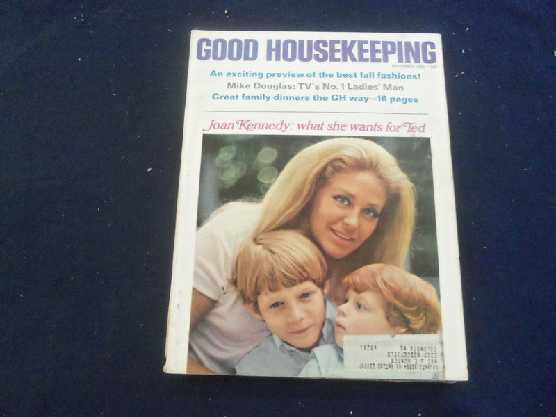 1969 SEPTEMBER GOOD HOUSEKEEPING MAGAZINE - JOAN KENNEDY - SP 4796F