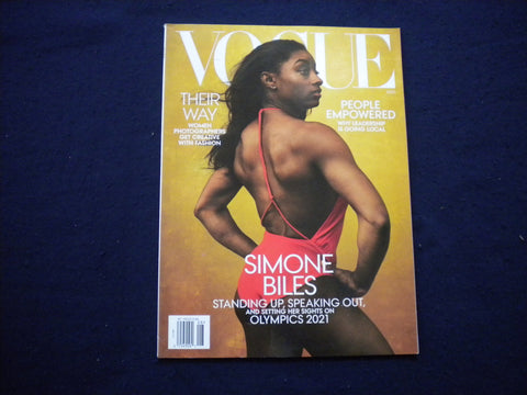 2020 AUGUST VOGUE MAGAZINE - SIMONE BILES COVER - B 676K