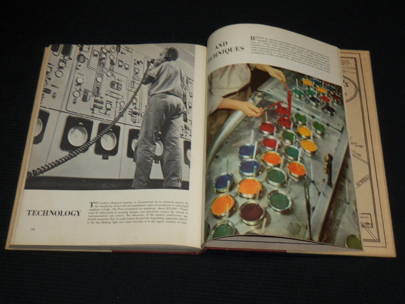 1952 DU PONT AUTOBIOGRAPHY OF AN AMERICAN ENTERPRISE BOOK - KD 7410
