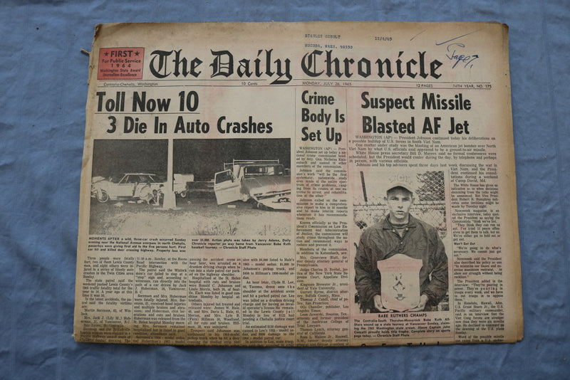 1965 JULY 26 THE DAILY CHRONICLE NEWSPAPER - 3 DIE IN AUTO CRASHES - NP 8543