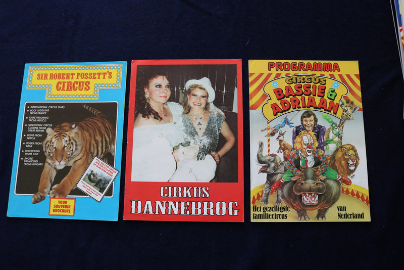 1970'S-1990'S HUGE CIRCUS PROGRAMS - LOT OF 45 - O 3506