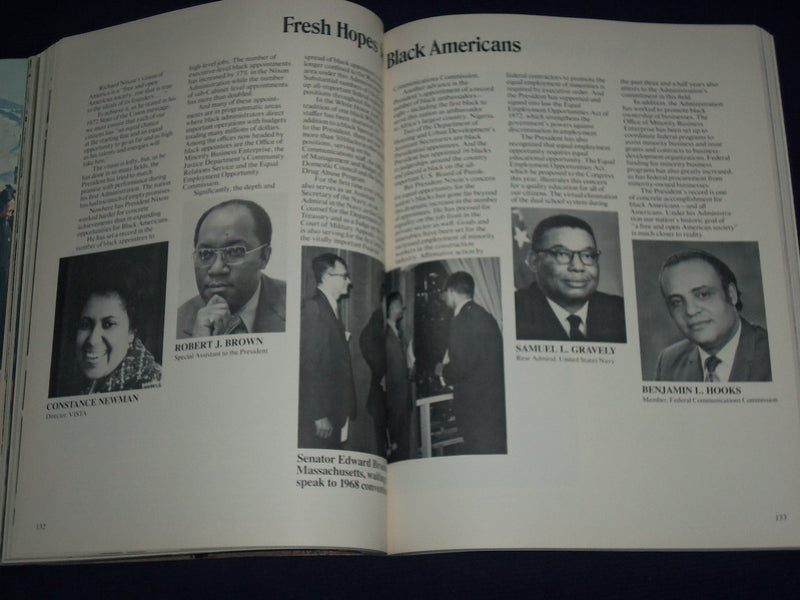 1972 REPUBLICAN NATIONAL CONVENTION PROGRAM - MIAMI BEACH - GREAT ADS - J 1477