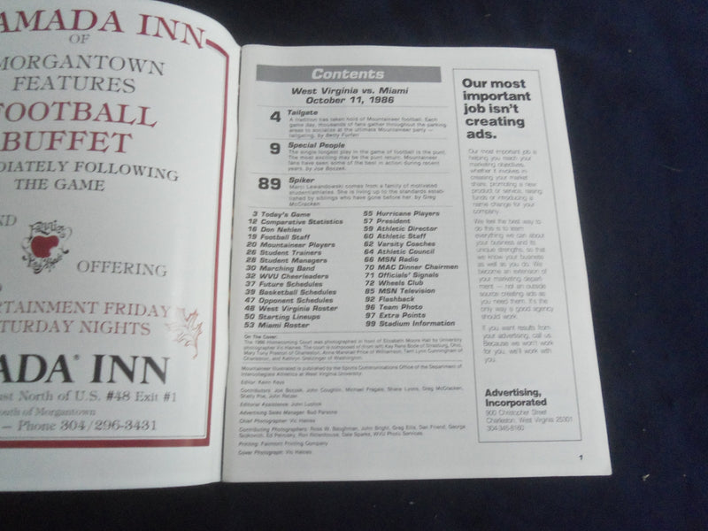 1986 OCTOBER 11 FOOTBALL PROGRAM - WEST VIRGINIA UNIV VS MIAMI UNIV - SP 4686S