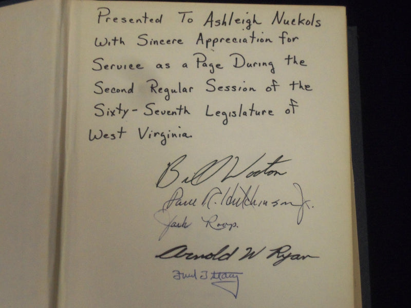 1984 WEST VIRGINIA BLUE BOOK BY TODD C. WILLIS VOLUME NO. 68 - PHOTOS - KD 3090