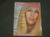 1971 APRIL TOWN & COUNTRY MAGAZINE - MRS. JOHN ROTHSCHILD - B 5039