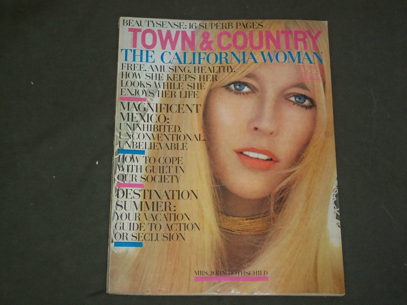 1971 APRIL TOWN & COUNTRY MAGAZINE - MRS. JOHN ROTHSCHILD - B 5039