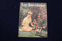 1944 APRIL BETTER HOMES & GARDENS MAGAZINE - GROW VEGETABLES COVER - E 11598