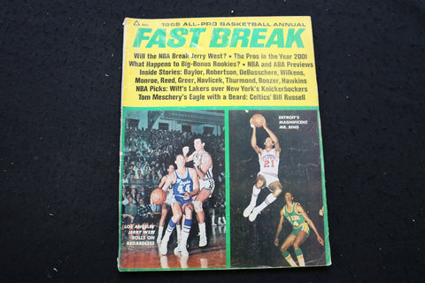 1969 FAST BREAK BASKETBALL ANNUAL MAGAZINE - WEST & BING COVER - B 3428Z