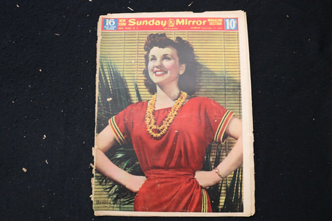 1944 SEPTEMBER 3 NY SUNDAY MIRROR MAGAZINE - DEANNE DURBIN COVER - E 26184
