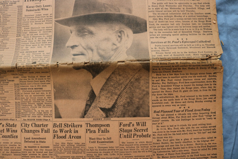 1947 APRIL 8 THE DETROIT NEWS NEWSPAPER - HENRY FORD TO LIE IN STATE - NP 9217