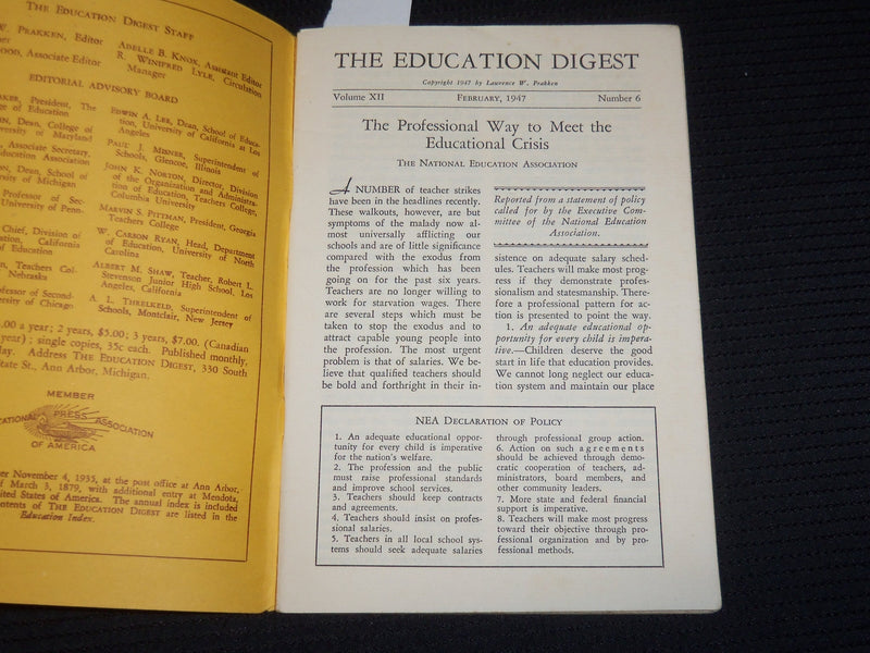 1946-1947 THE EDUCATION DIGEST MAGAZINE LOT OF 3 ISSUES - O 1134J