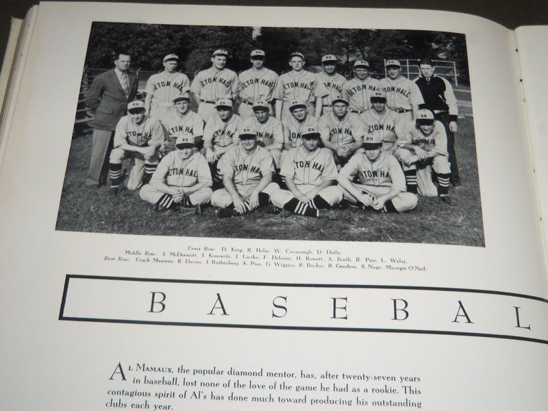1941 WHITE & BLUE SETON HALL COLLEGE YEARBOOK- SOUTH ORANGE NEW JERSEY - YB 1076