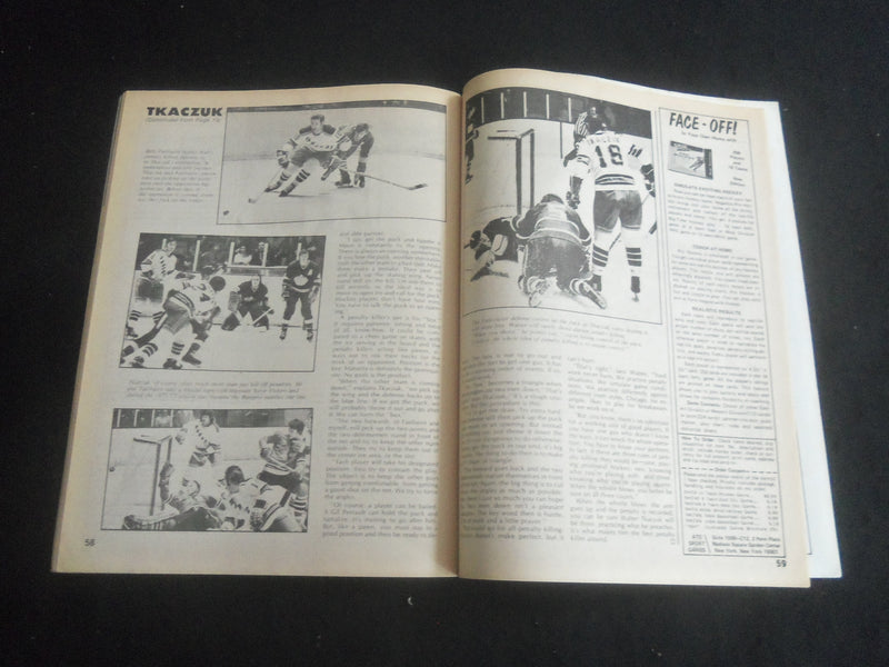 1973 DECEMBER SPORTS REVIEW SERIES HOCKEY MAGAZINE - BOBBY HULL COVER - B 6235Q