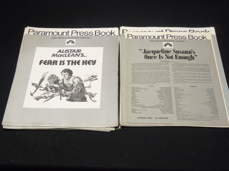 1970'S PARAMOUNT MOVIE PRESSBOOKS LOT OF 20 - O 3812