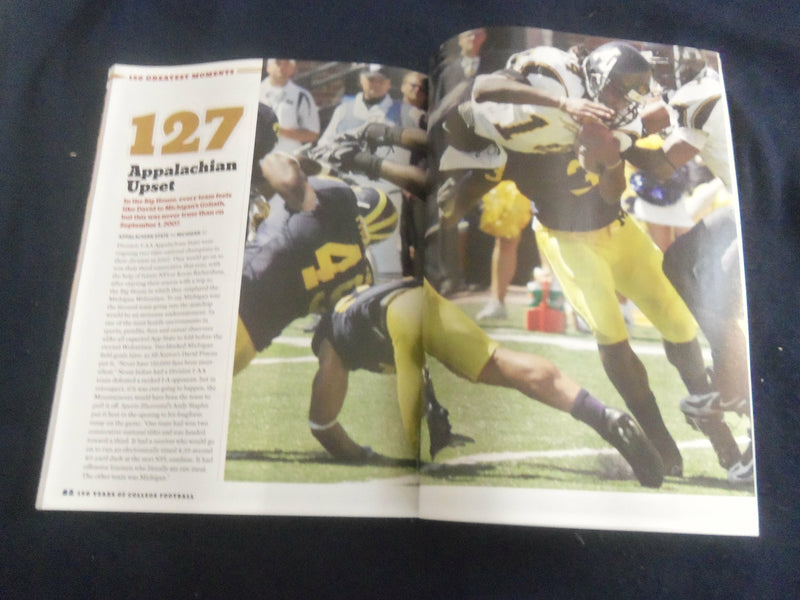 2019 NEWSWEEK SPECIAL EDITION COLLEGE FOOTBALL'S 150 GREATEST MOMENTS - SP 1221R