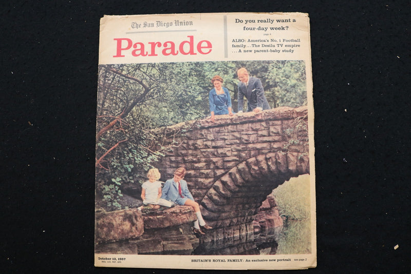 1957 OCT 13 PARADE MAGAZINE - QUEEN ELIZABETH & PRINCE CHARLES COVER - E 25657