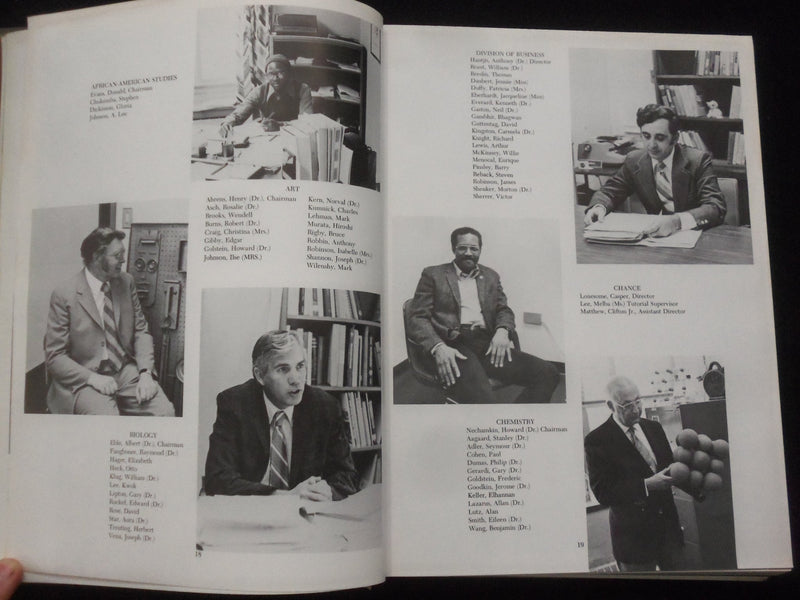 1974 THE SEAL TRENTON STATE COLLEGE YEARBOOK - TRENTON, NEW JERSEY - YB 3152
