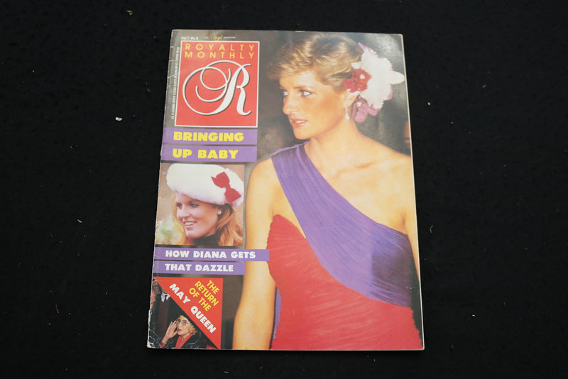 1988 MAY ROYALTY MONTHLY MAGAZINE - BRINGING UP BABY COVER - SP 4181G