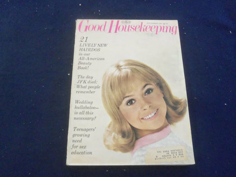 1965 NOVEMBER GOOD HOUSEKEEPING MAGAZINE - NICE COVER, ARTICLES & ADS - F 514J