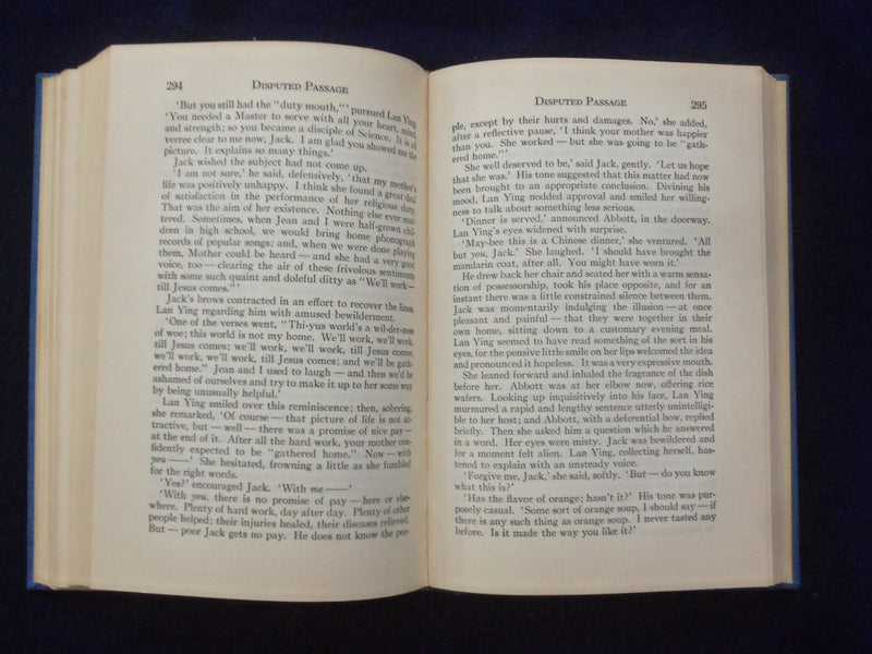 1939 DISPUTED PASSAGE HARDCOVER BOOK - LLYOD C. DOUGLAS - AUTOGRAPHED - KD 8929