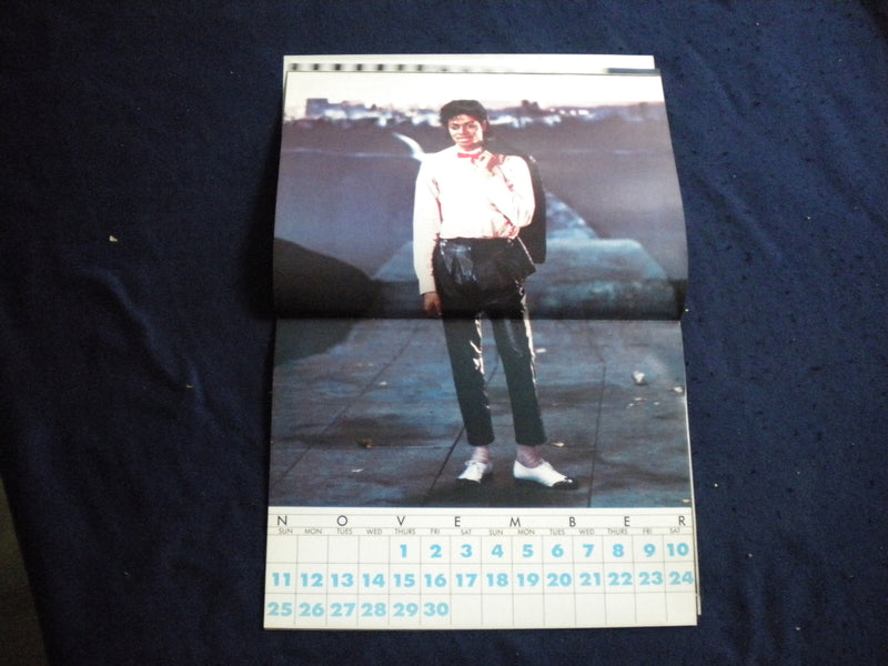1984 RIGHT ON! MAGAZINE - 1984-1985 MICHAEL JACKSON POSTER CALENDAR - B 2875B