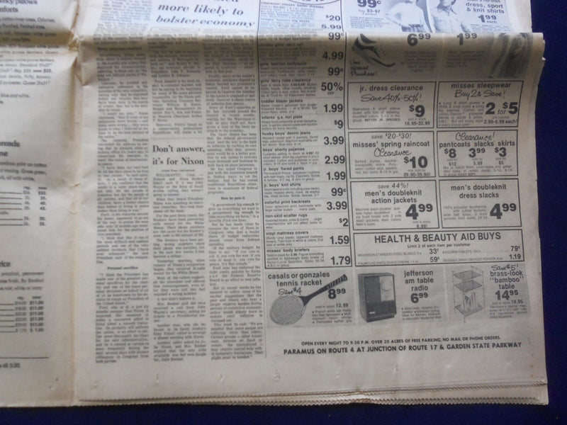 1973 AUGUST 9 THE BERGEN RECORD NEWSPAPER - NIXON LEAVES QUIETLY - NP 6460