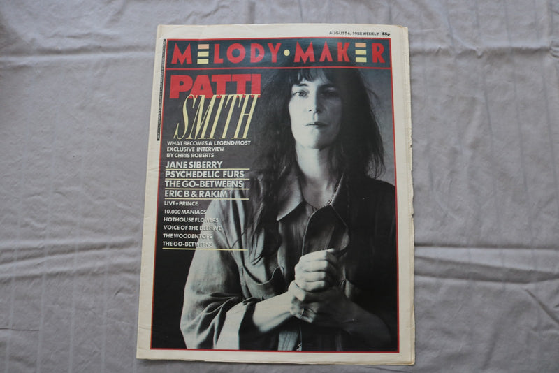 1988 AUGUST 6 MELODY MAKER NEWSPAPER - PATTI SMITH COVER - NP 9299