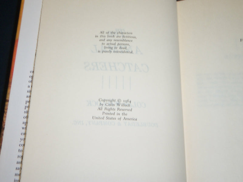 1964 THE ANIMAL CATHCERS HARDCOVER BOOK INSCRIBED BY COLIN WILLOCK - D 514