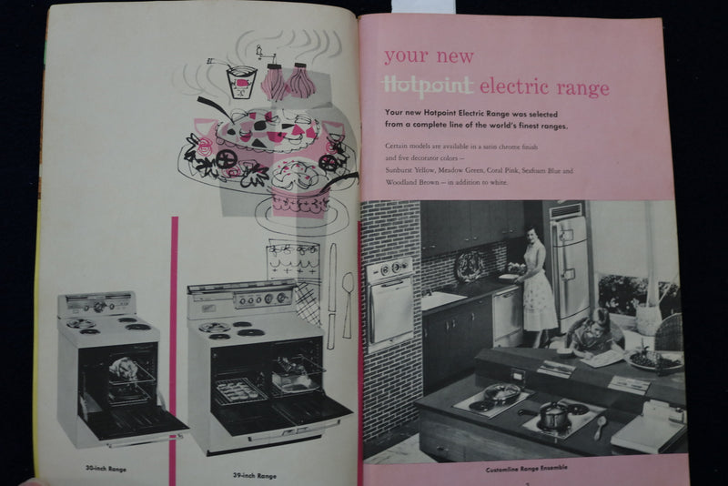 1955 HOTPOINT ELECTRIC RANGE MANUAL - SOFTCOVER - K 1559