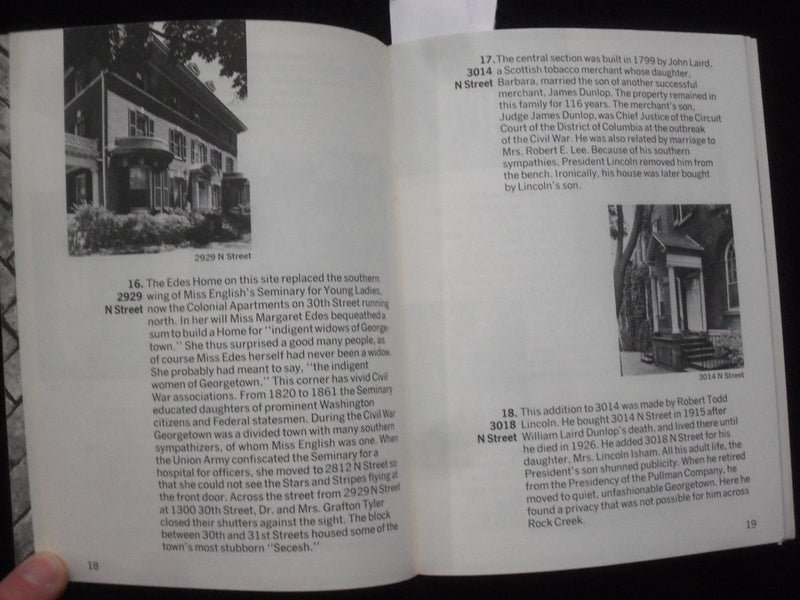 1970 A WALKING GUIDE TO HISTORIC GEORGETOWN SOFTCOVER BOOK - J 9822