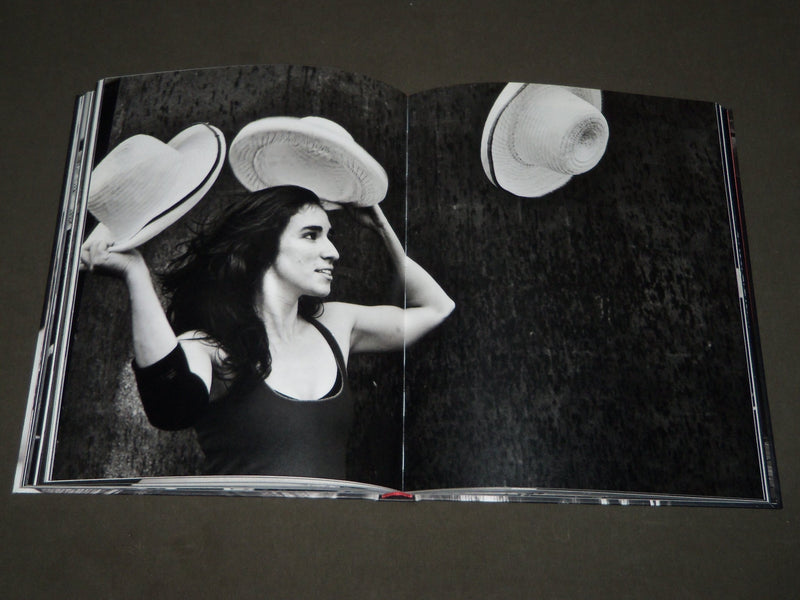 2014 CIRCO GUSTAVO MALHEIROS HARDCOVER BOOK - GREAT PHOTOS - D 195