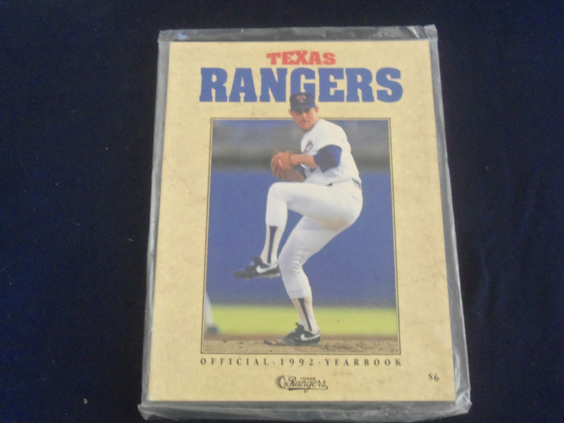 1992 TEXAS RANGERS YEARBOOK - ST 3398P