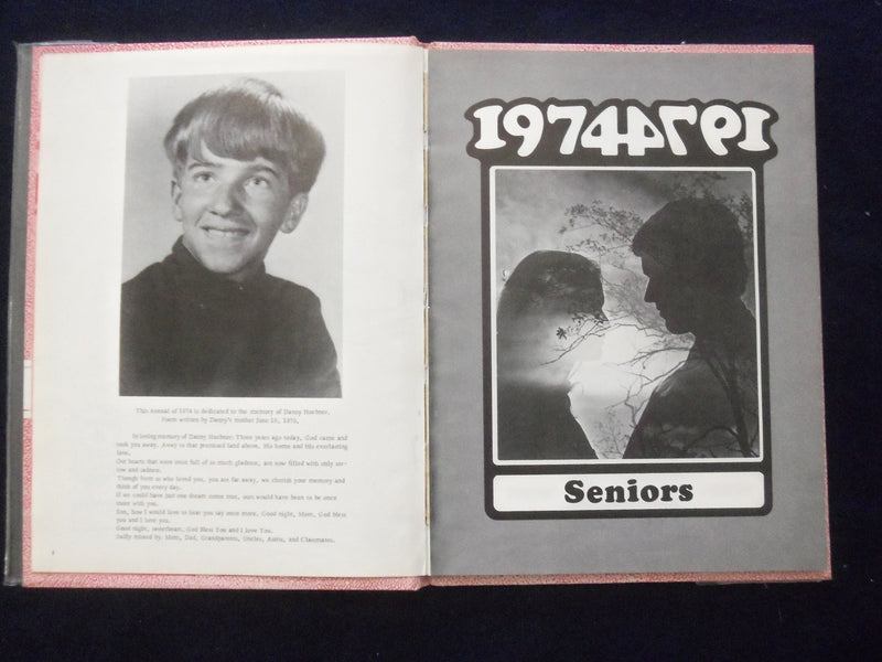 1974 I REMEMER 1974 HIGH SCHOOL YEARBOOK - GRAETTINGER, IOWA - YB 3059