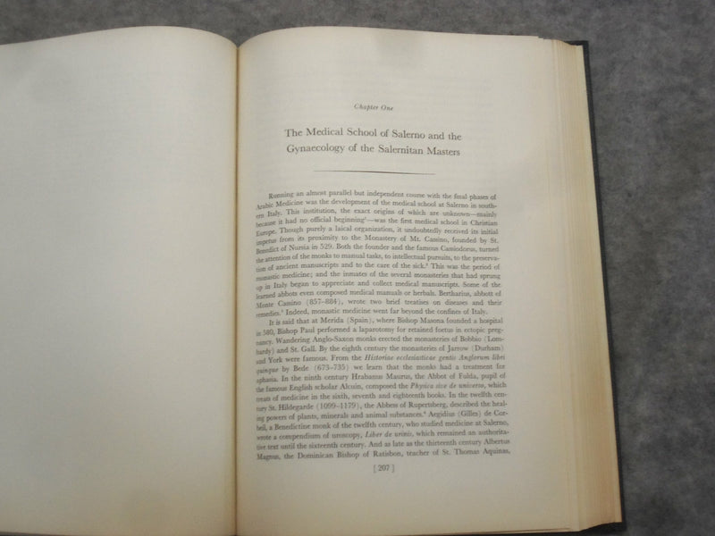 1945-1950 GENEALOGY / 100 YEARS OF GYNAECOLOGY BY JAMES RICCI-LOT OF 2- KD 2759W