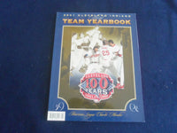 2001 CLEVELAND INDIANS YEARBOOK - ST 7110
