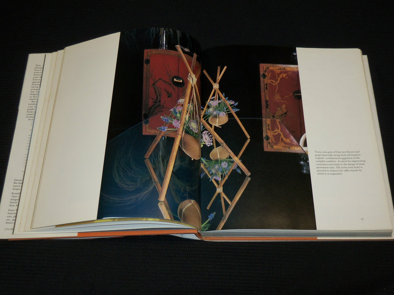 1978 DECORATING WITH FLOWERS HARDCOVER BOOK BY DENISE OTIS - R 724X