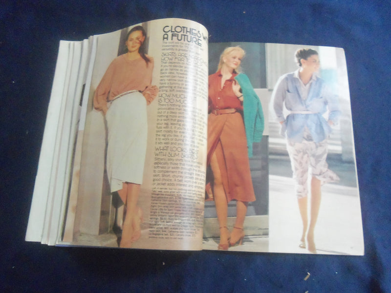 1979 JANUARY GLAMOUR MAGAZINE - BEVERLY JOHNSON COVER - FASHION - B 4165Q
