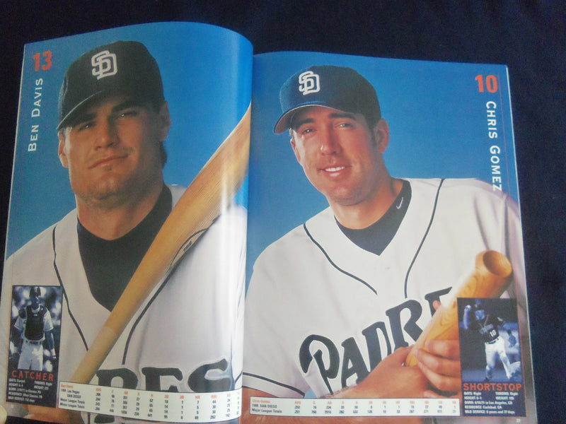 2000 SAN DIEGO PADRES YEARBOOK - ST 7118
