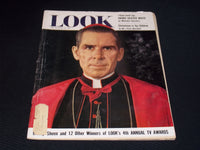 1953 DECEMBER 29 LOOK MAGAZINE - BISHOP SHEEN FRONT COVER - E 20478