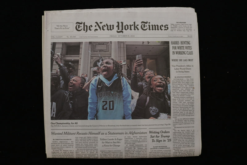 2024 OCTOBER 25 NEW YORK TIMES - HARRIS HUNTING FOR WHITE VOTES IN WORKING CLASS