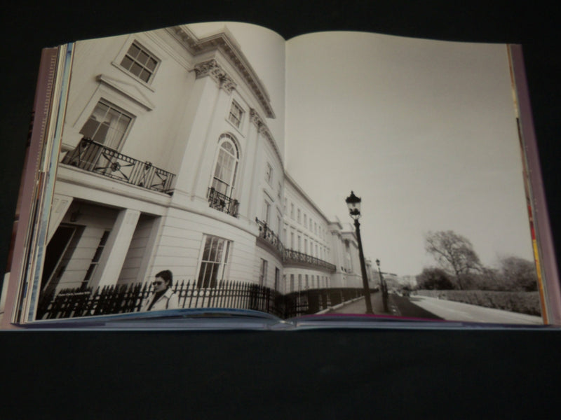 2000 LONDON INTERIORS HARDCOVER BOOK BY JANE EDWARDS - NICE PHOTOS - KD 3983C