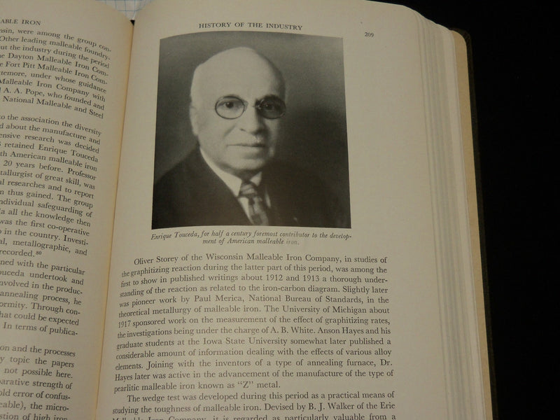 1944 AMERICAN MALLEABLE IRON A HANDBOOK - CLEVELAND - KD 6533