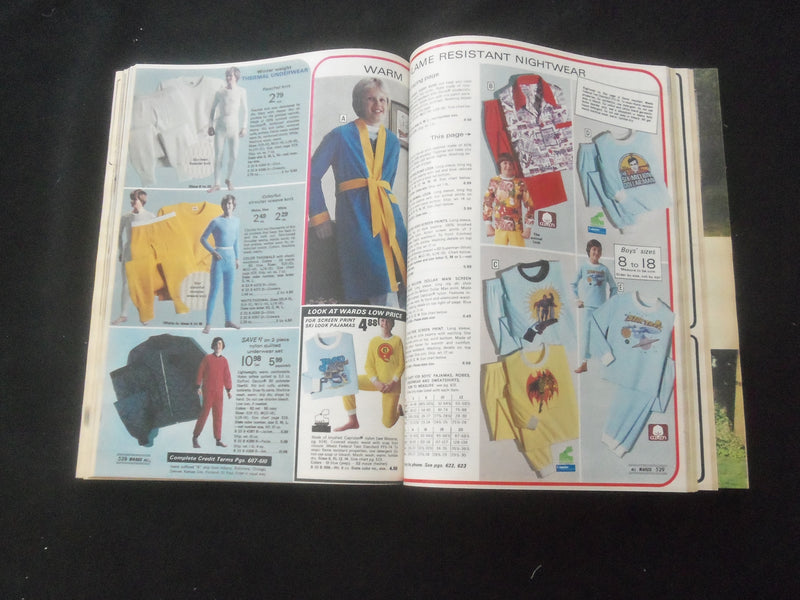 1976 FALL AND WINTER MONTGOMERY WARD CATALOG - GREAT FASHION - R 90G